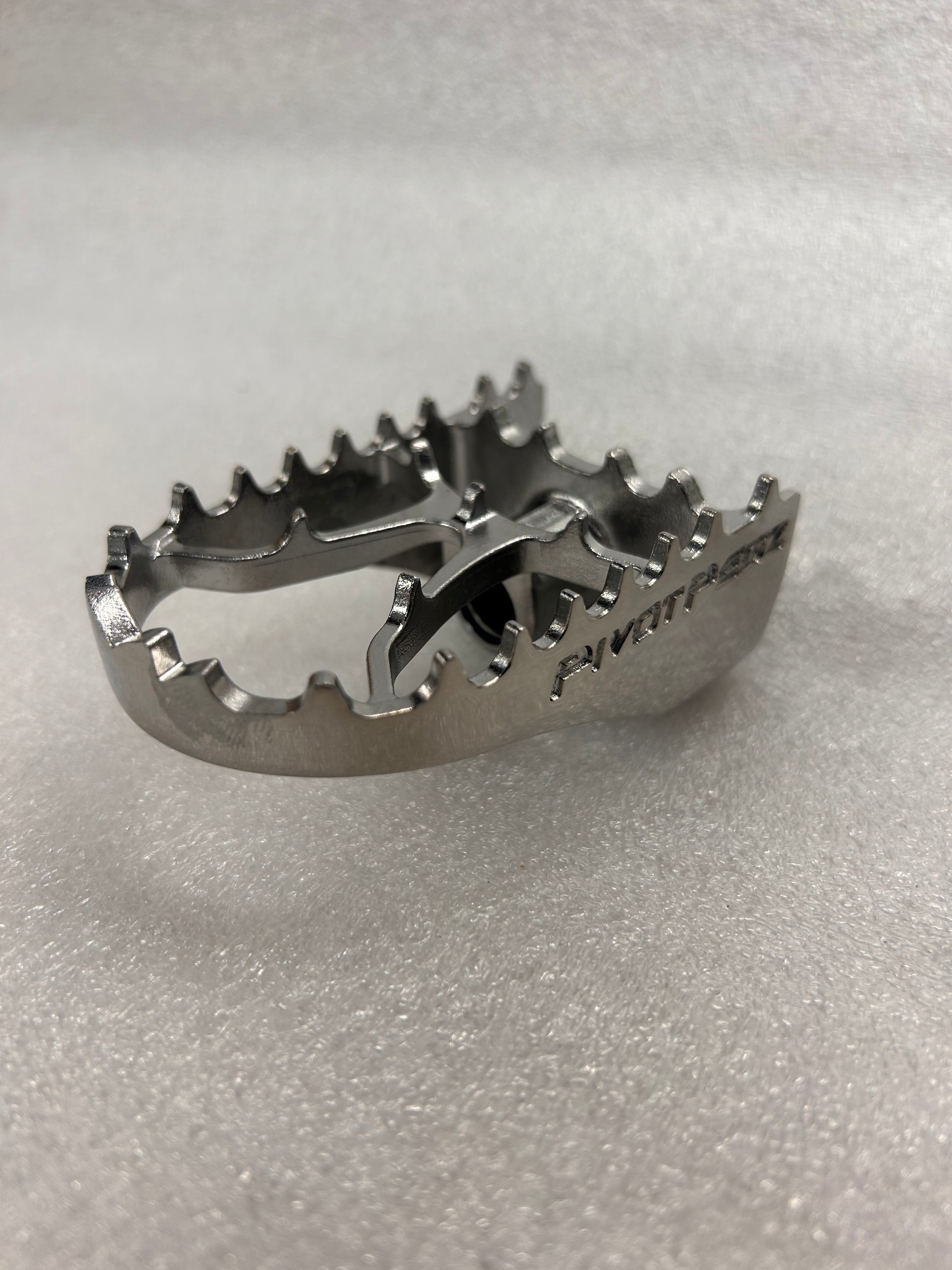 One new Right-Hand MK4 Pivot Pegz body