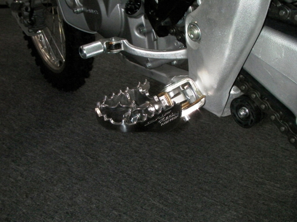 Honda Motorcycle Foot Pegs - (1995-2001) CR 500 & (1995-1999) CR 125-250